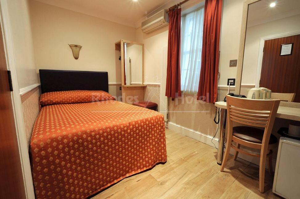 Rhodes Hotel London Exterior photo