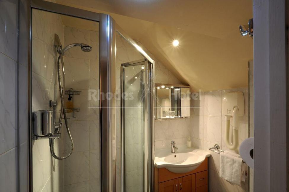 Rhodes Hotel London Exterior photo