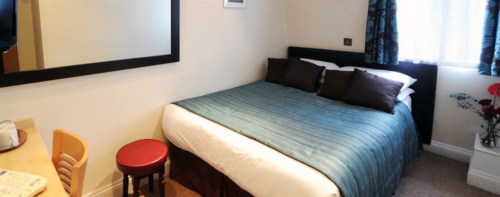 Rhodes Hotel London Exterior photo